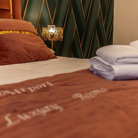 Airport Luxury Rooms Неаполь Экстерьер фото